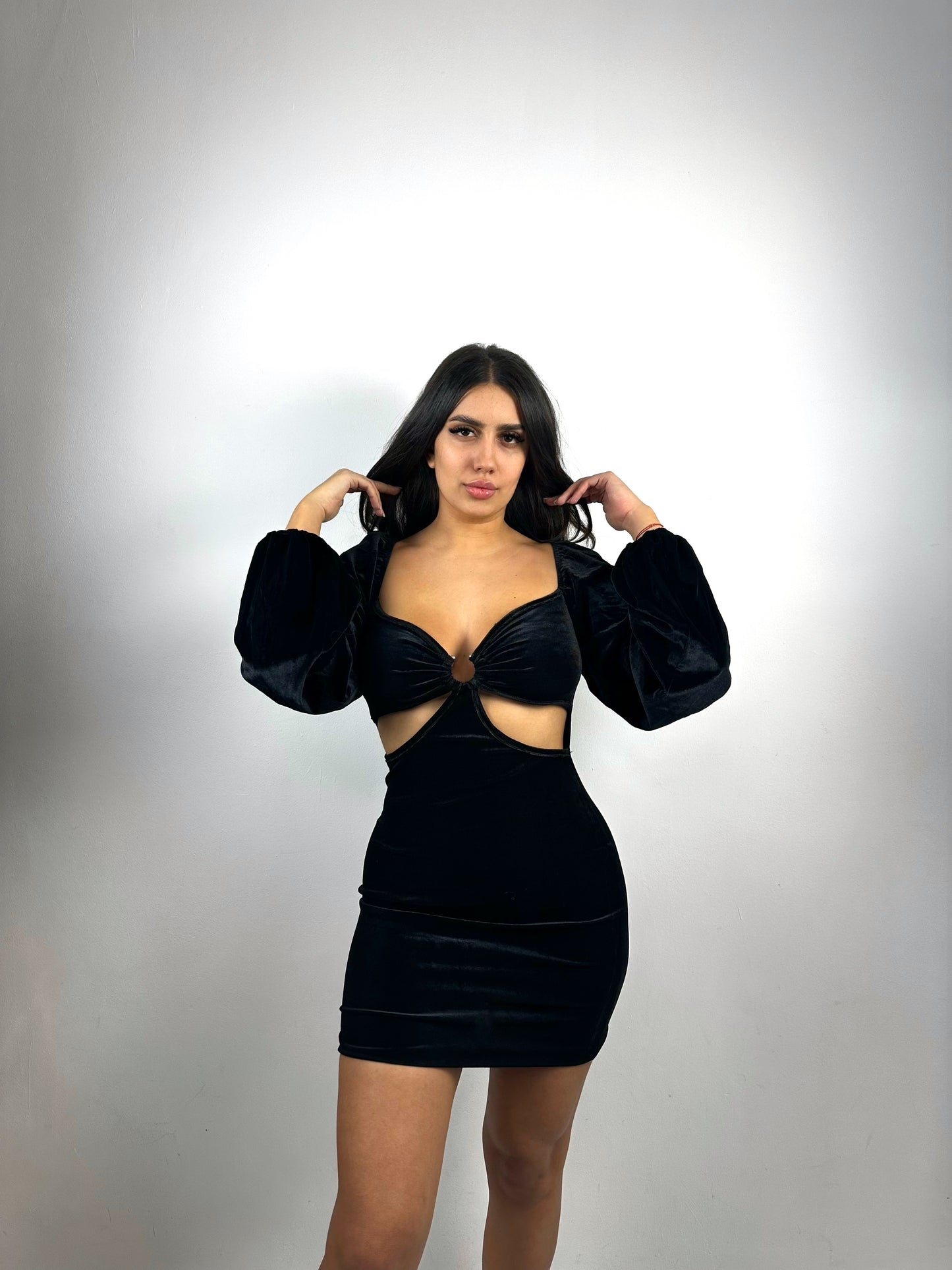 COOLLAR VELVET BODYCON