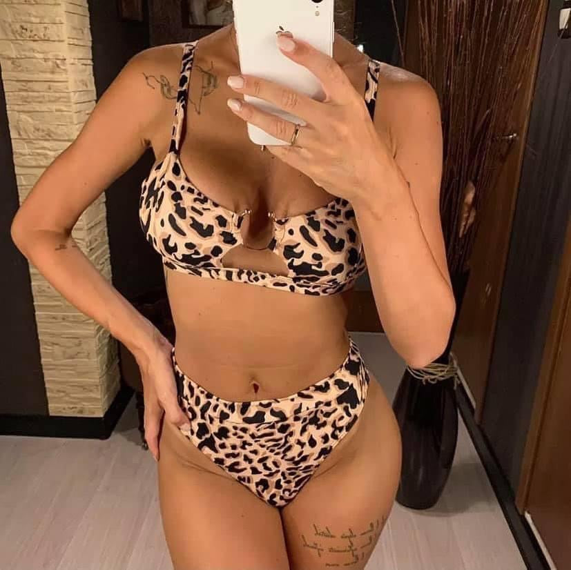 Costum de baie