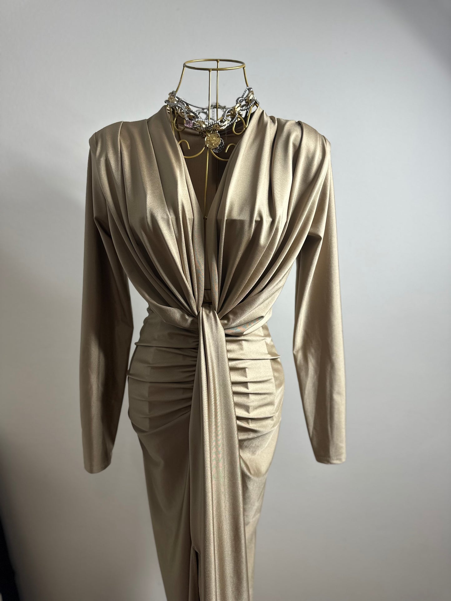 ROCHIE ISABELL CU MÂNECǍ