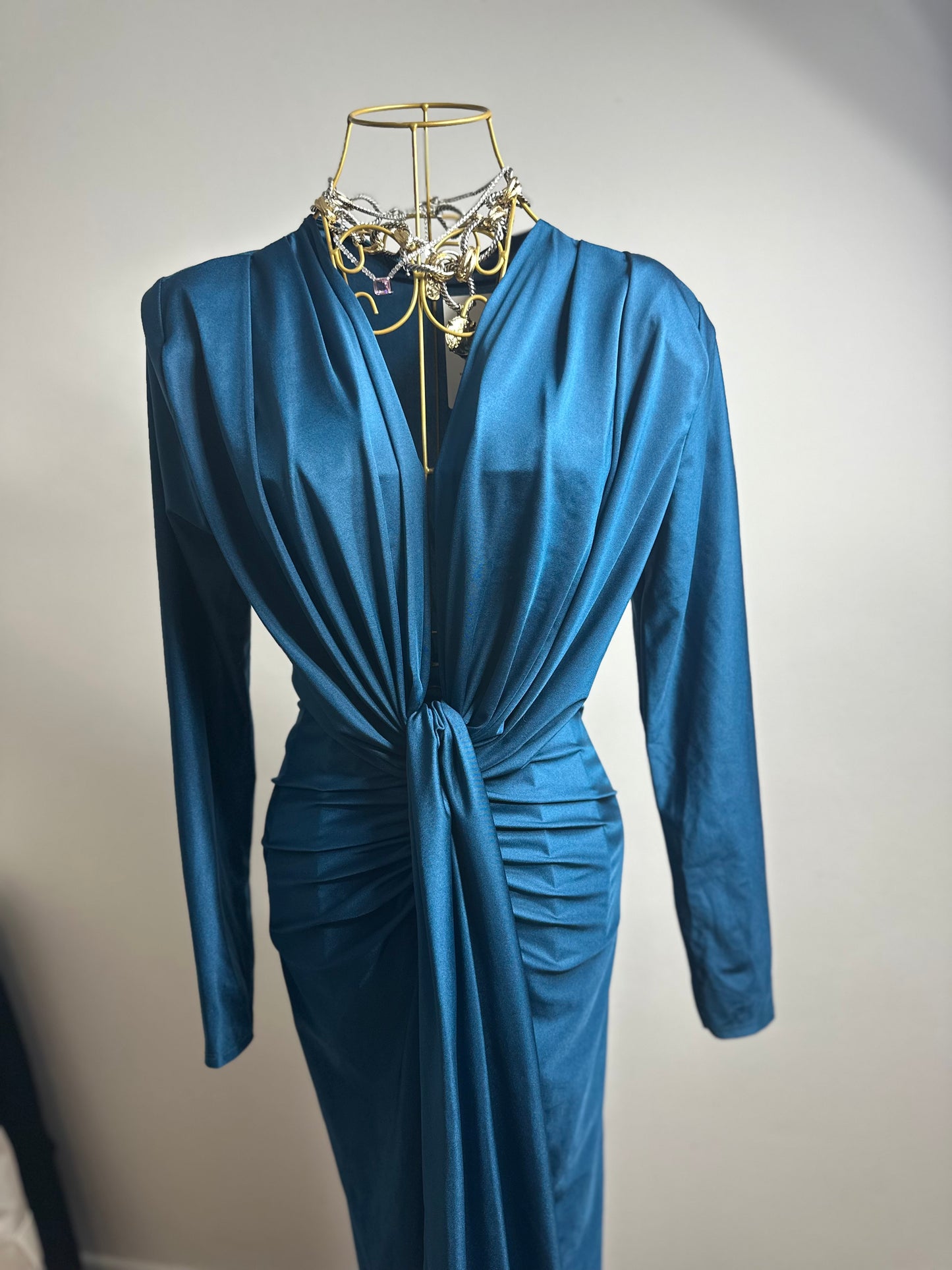 ROCHIE ISABELL CU MÂNECǍ
