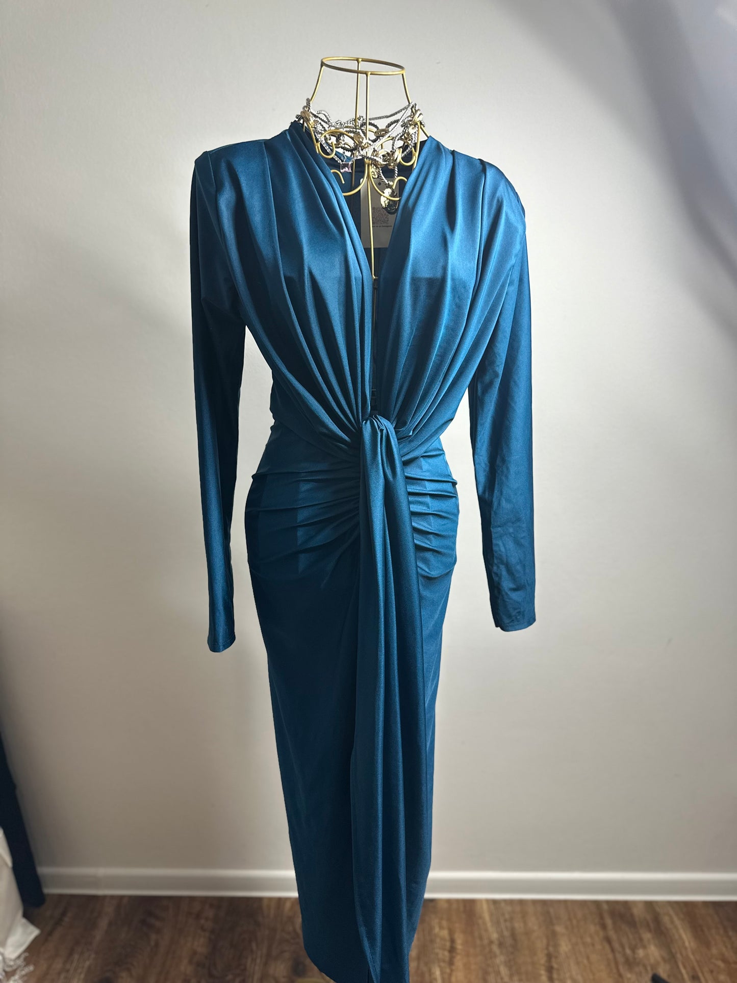 ROCHIE ISABELL CU MÂNECǍ