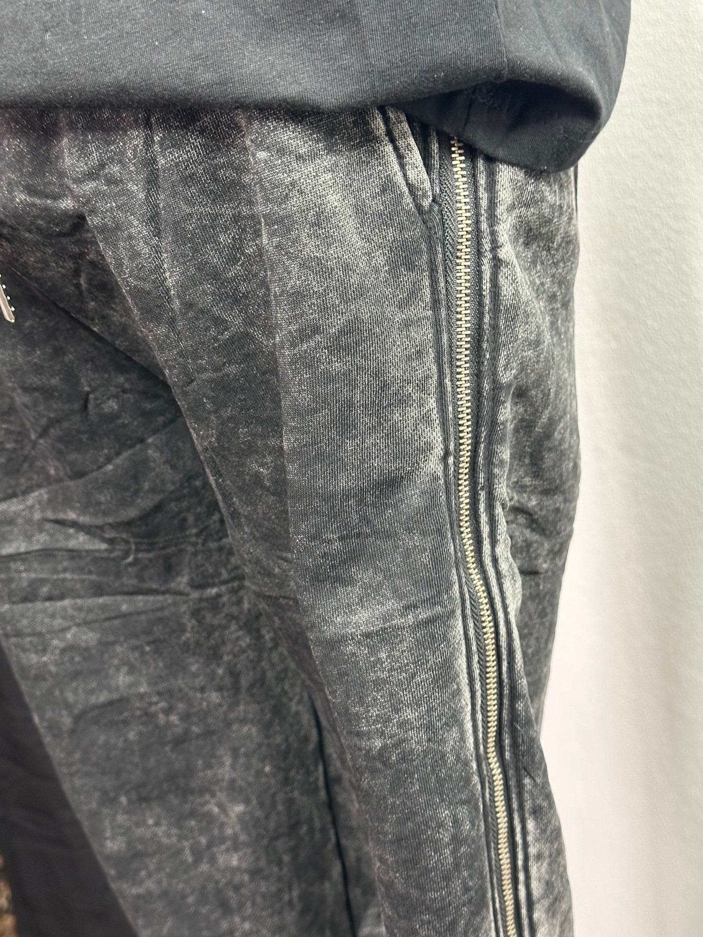 Pantaloni Mickey cu fermoar