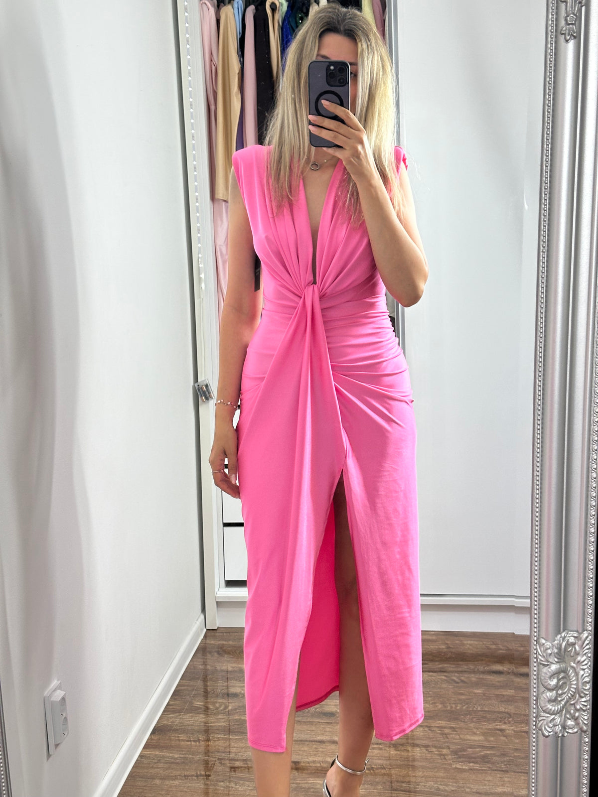 ROCHIE LUANA