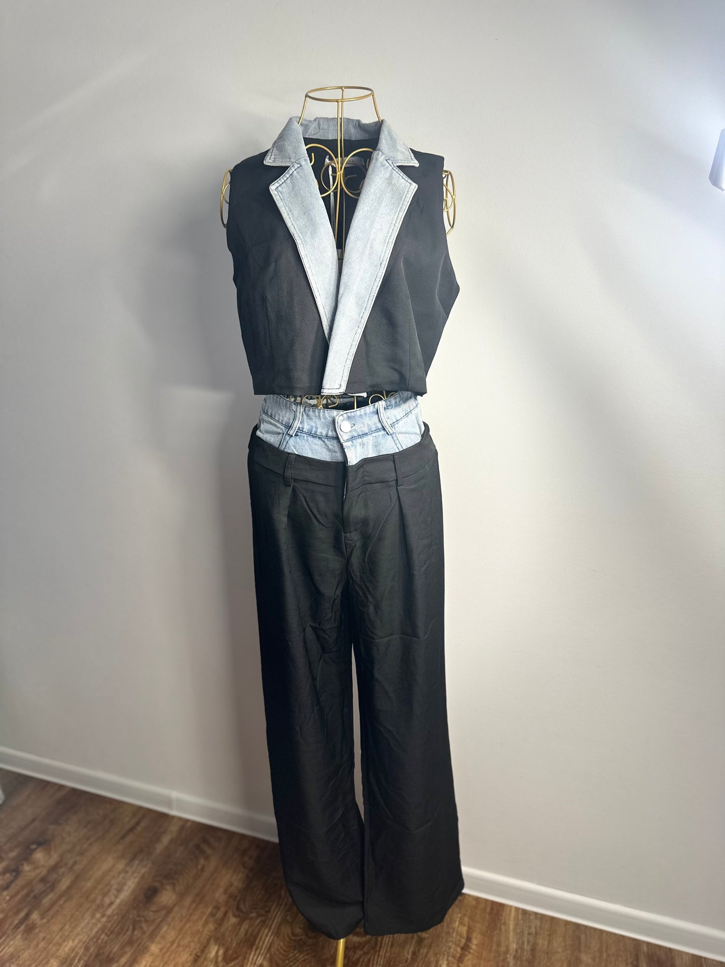 COSTUM KIMI CU VESTA